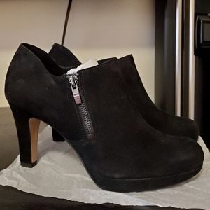 Clarks Suede Ankle bootie heels 8.5